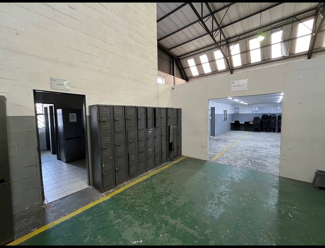 1,040M² WAREHOUSE TO LET IN KILLARNEY GARDENS
